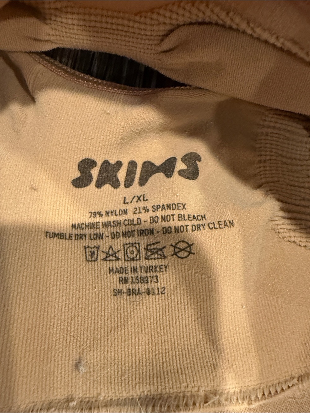 SKIMS Soft Stretch Bralette in Tan. Size- L/XL - Picture 5 of 7